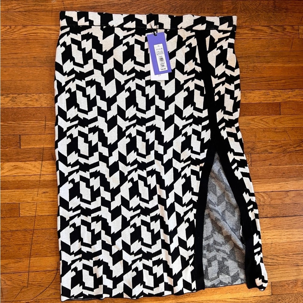 future collective 1x black and white skirt NWT